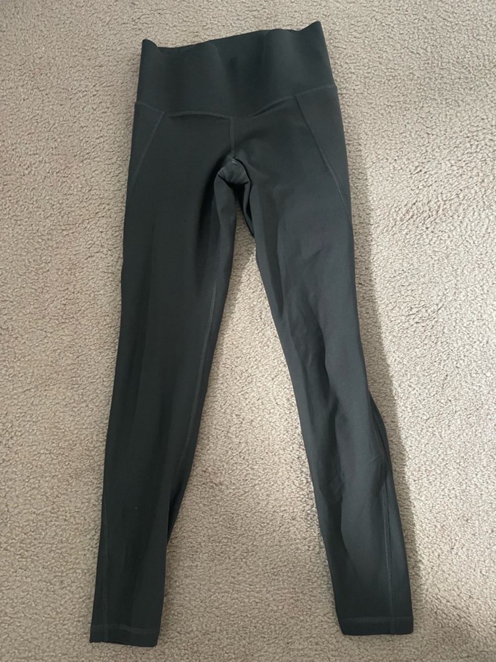 Old Navy Built-In Sculpt leggings size small petite